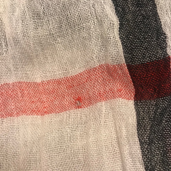 Large scarf🧣 - Picture 8 of 11